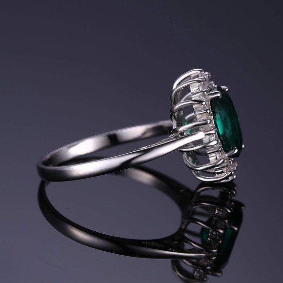 π 1.7ct Emerald Ring - 925 Sterling Silverπ - Picture 3 of 8